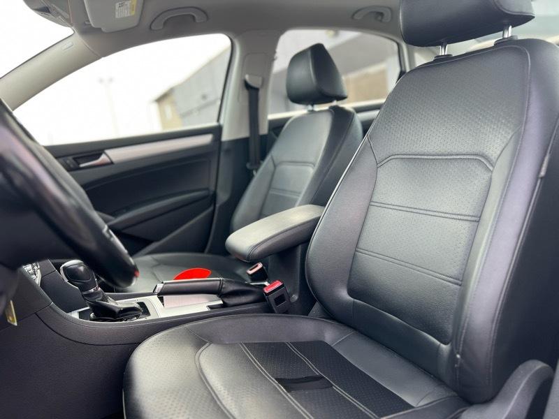 Volkswagen Passat  2012