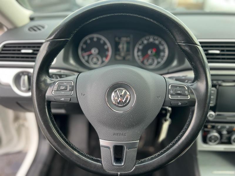 Volkswagen Passat  2012