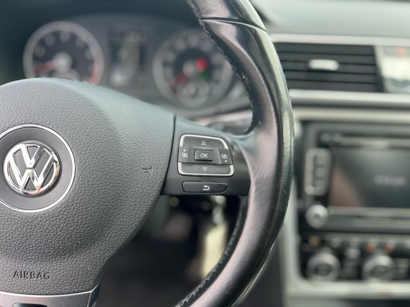 Volkswagen Passat  2012