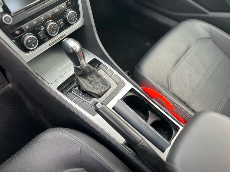 Volkswagen Passat  2012