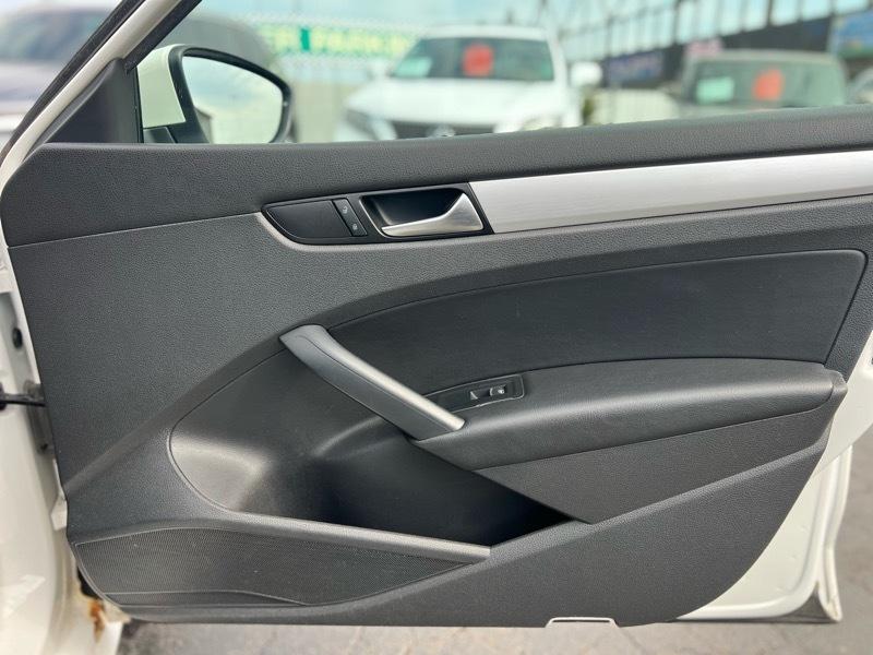 Volkswagen Passat  2012