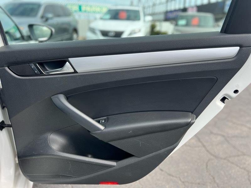 Volkswagen Passat  2012