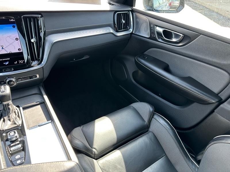 Volvo S60 T6 R-Design AWD 2021