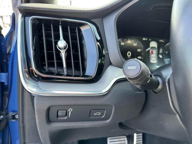 Volvo S60 T6 R-Design AWD 2021