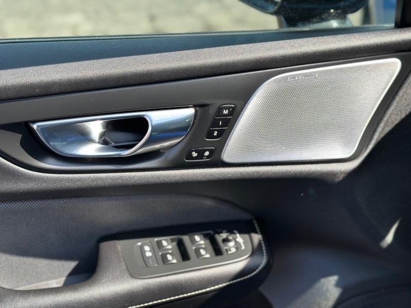 Volvo S60 T6 R-Design AWD 2021