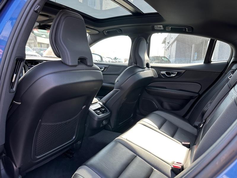 Volvo S60 T6 R-Design AWD 2021