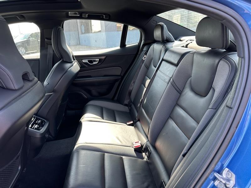 Volvo S60 T6 R-Design AWD 2021