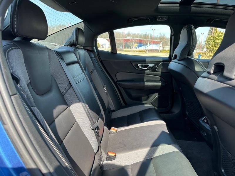 Volvo S60 T6 R-Design AWD 2021