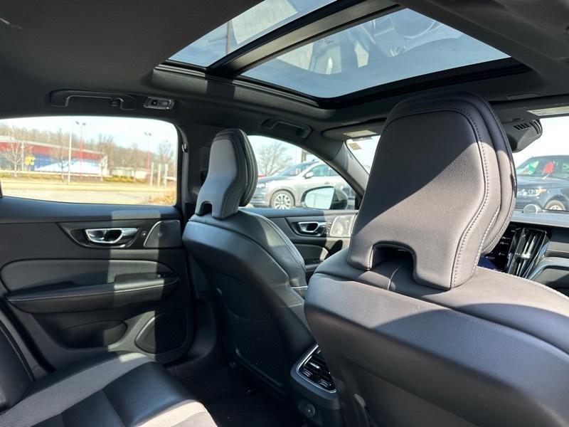 Volvo S60 T6 R-Design AWD 2021