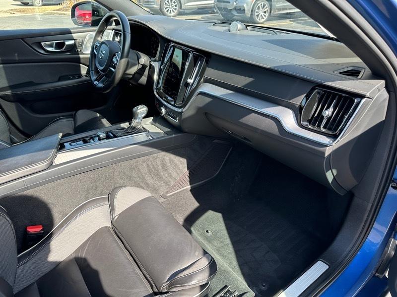 Volvo S60 T6 R-Design AWD 2021