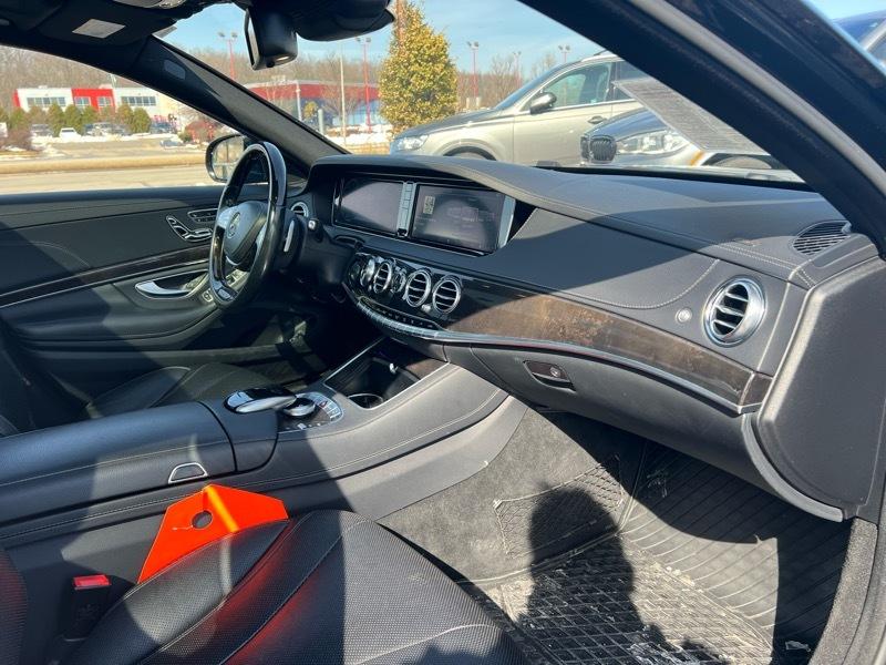 Mercedes-Benz S-Class S550 4MATIC 2015