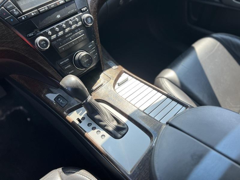 Acura MDX 6-Spd AT w/Tech Package 2012
