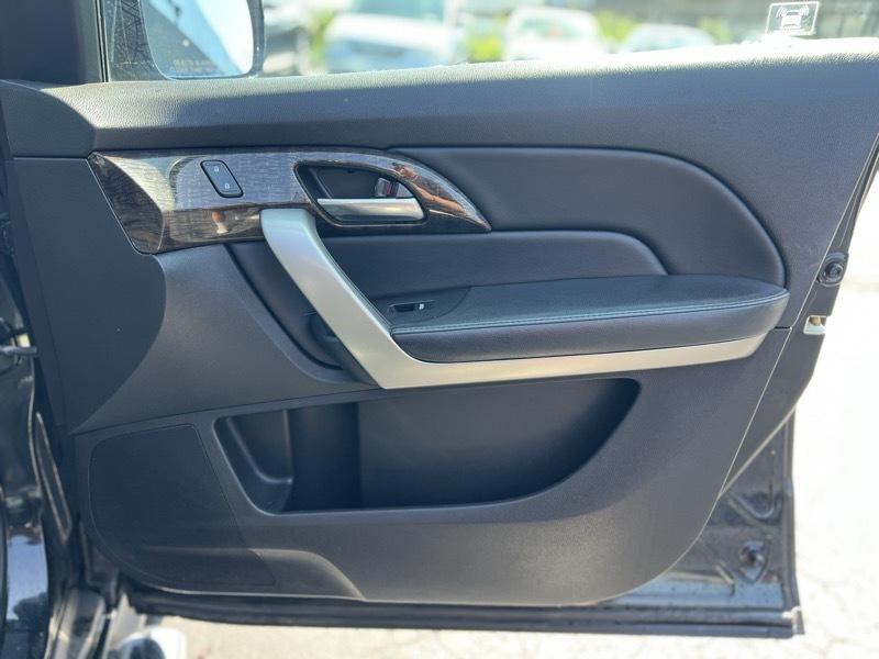 Acura MDX 6-Spd AT w/Tech Package 2012