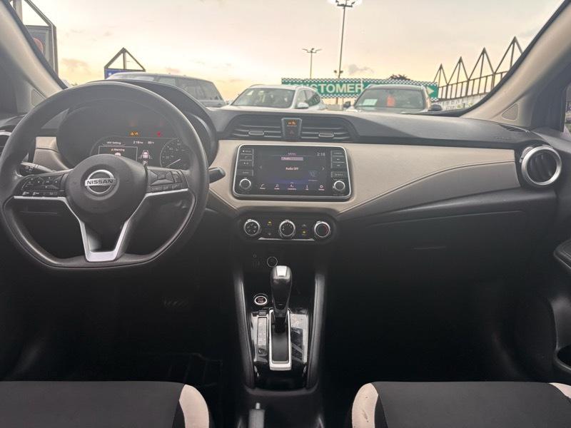 Nissan Versa SV 2021