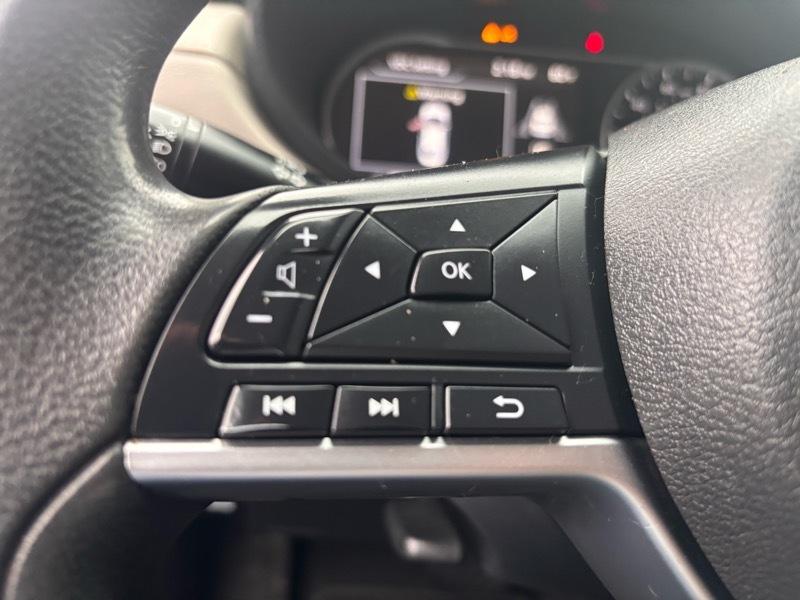 Nissan Versa SV 2021