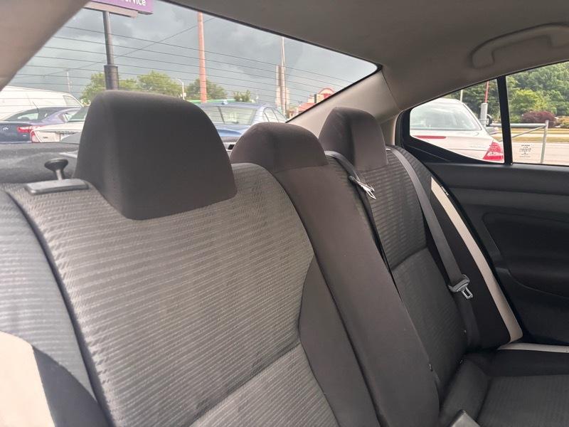 Nissan Versa SV 2021