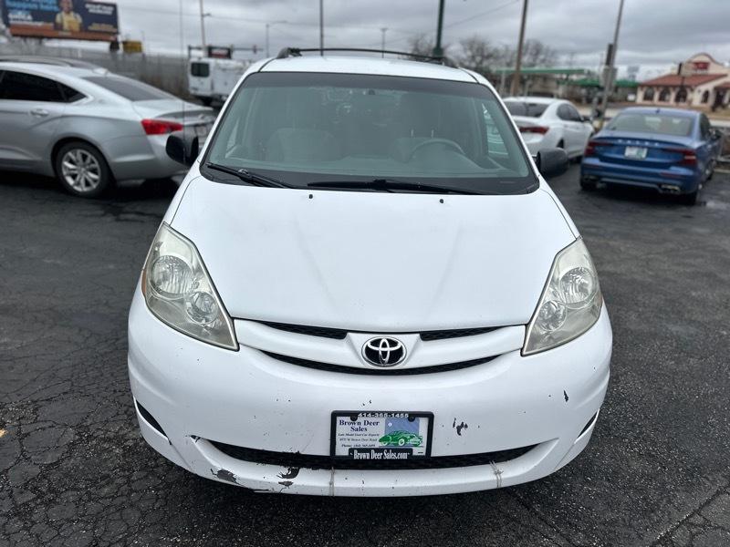 Toyota Sienna CE FWD 7 Passenger 2010