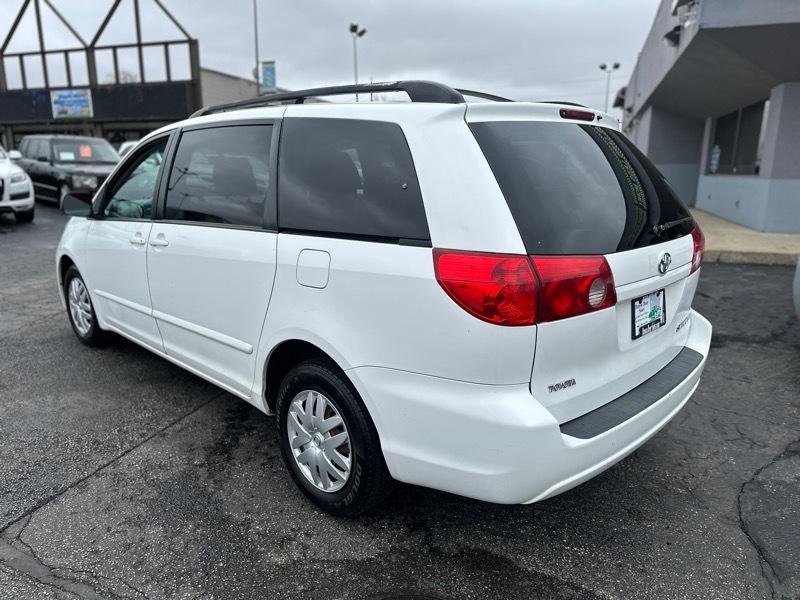 Toyota Sienna CE FWD 7 Passenger 2010