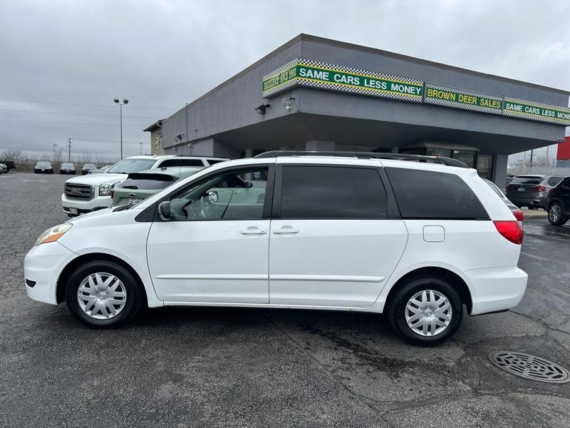 Toyota Sienna CE FWD 7 Passenger 2010