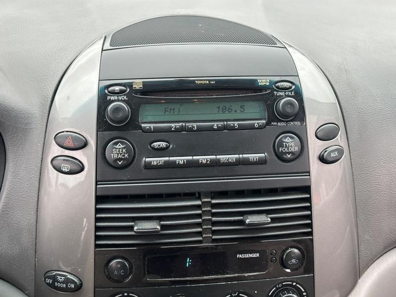 Toyota Sienna CE FWD 7 Passenger 2010