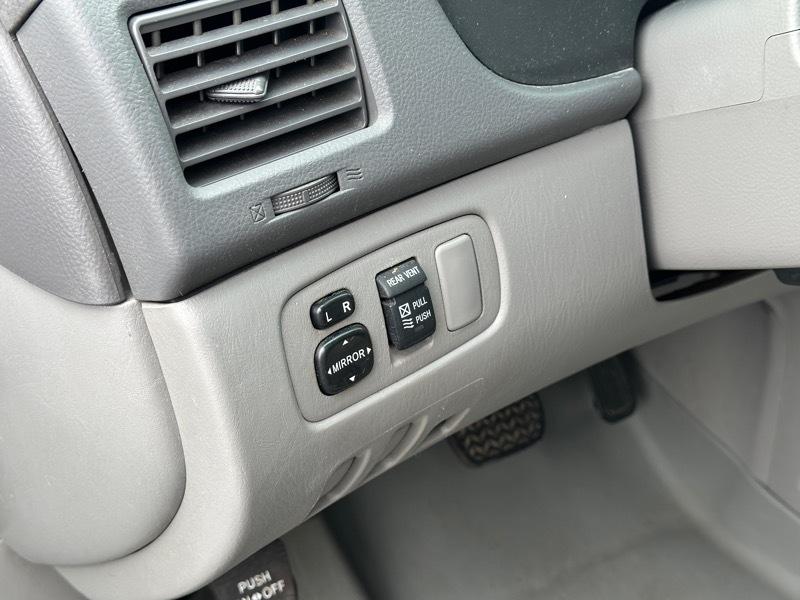 Toyota Sienna CE FWD 7 Passenger 2010