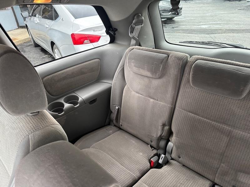 Toyota Sienna CE FWD 7 Passenger 2010