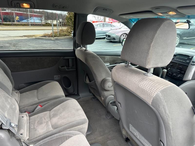 Toyota Sienna CE FWD 7 Passenger 2010
