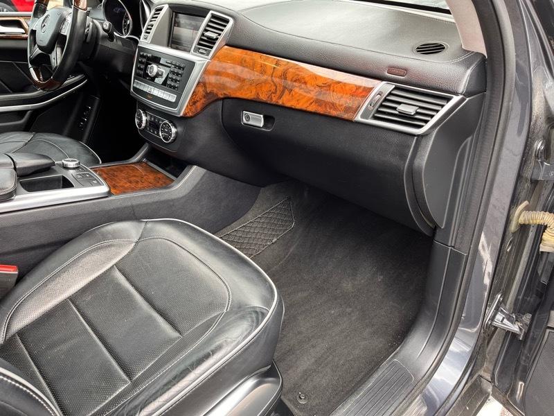 Mercedes-Benz GL-Class GL550 4MATIC 2013