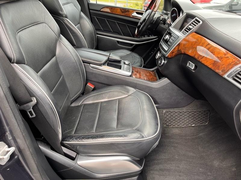 Mercedes-Benz GL-Class GL550 4MATIC 2013