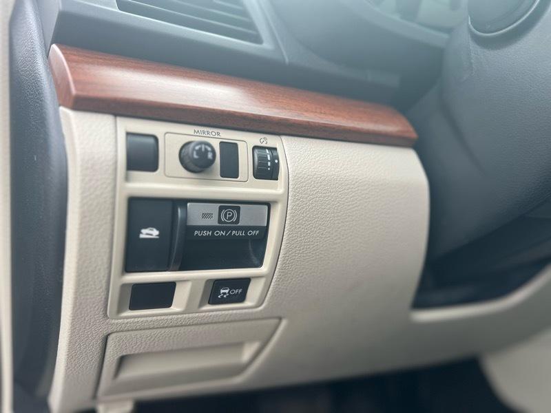 Subaru Outback 2.5i Limited 2014