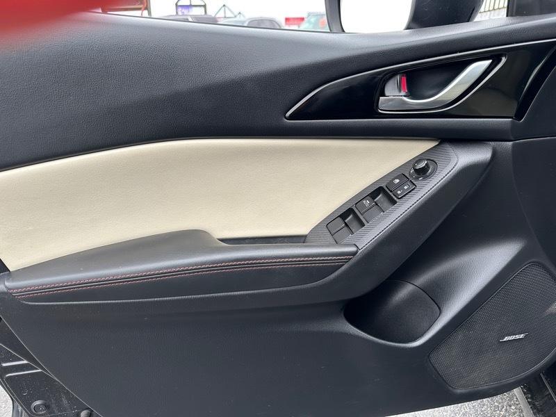 Mazda MAZDA3 s Grand Touring AT 5-Door 2014