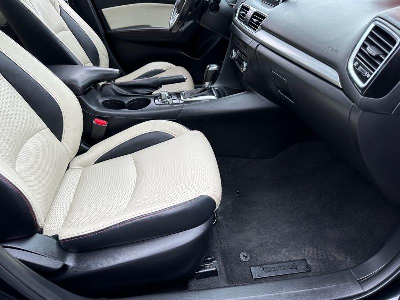 Mazda MAZDA3 s Grand Touring AT 5-Door 2014