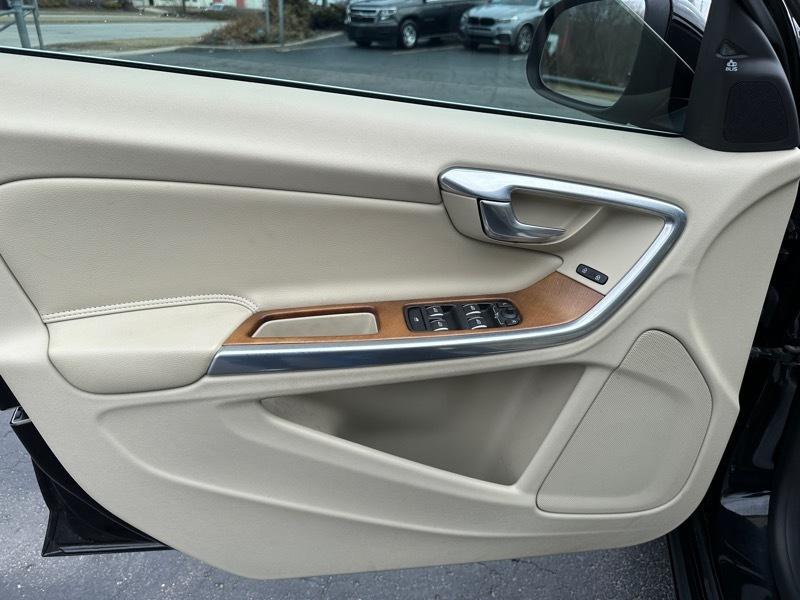 Volvo S60 T5 Drive-E Inscription Platinum FWD 2016