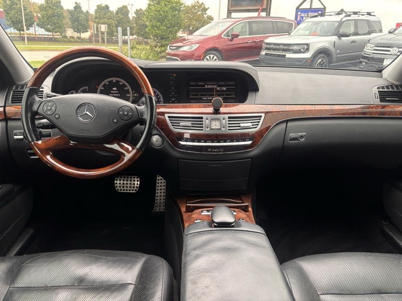 Mercedes-Benz S-Class S550 4-MATIC 2010