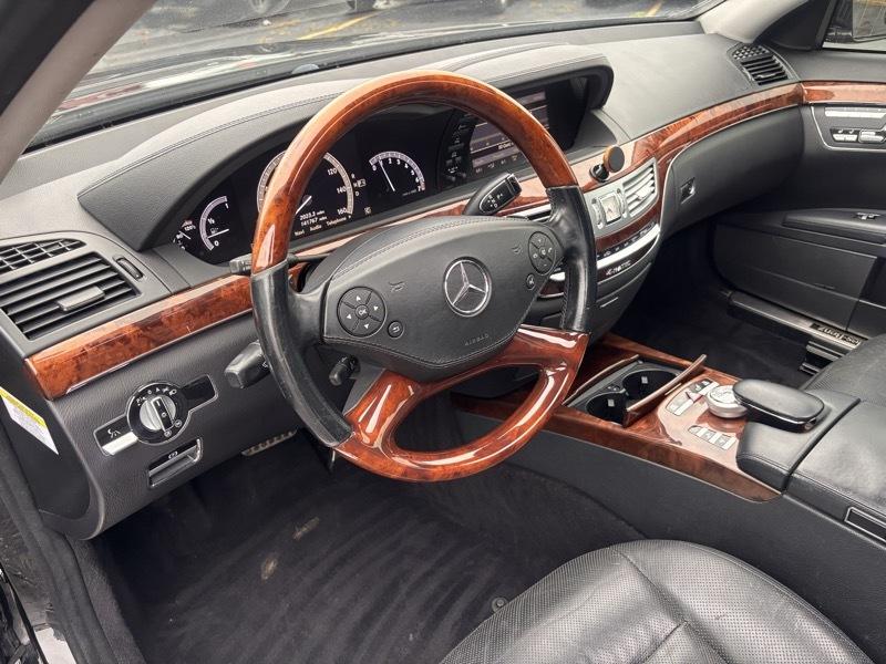 Mercedes-Benz S-Class S550 4-MATIC 2010