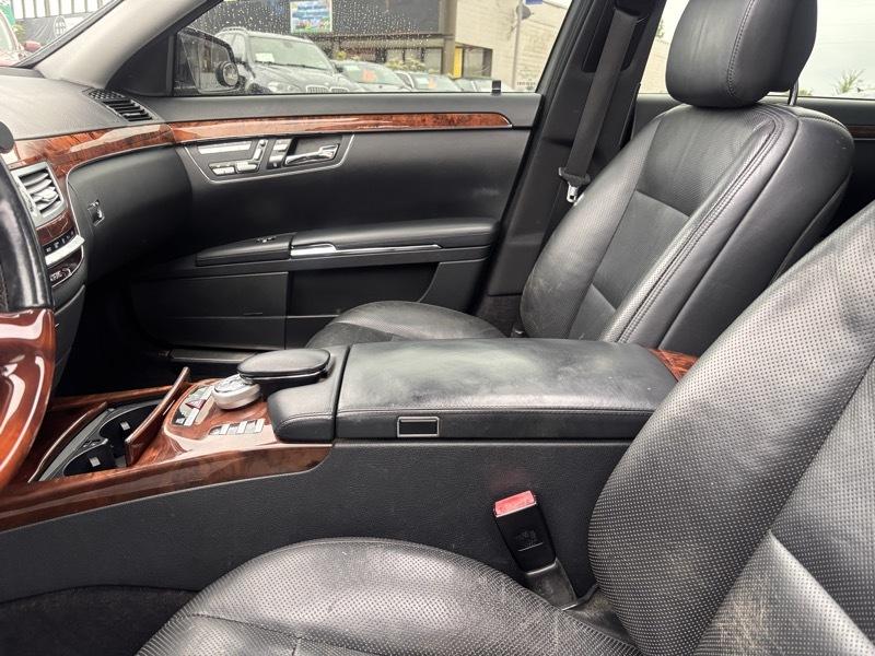 Mercedes-Benz S-Class S550 4-MATIC 2010