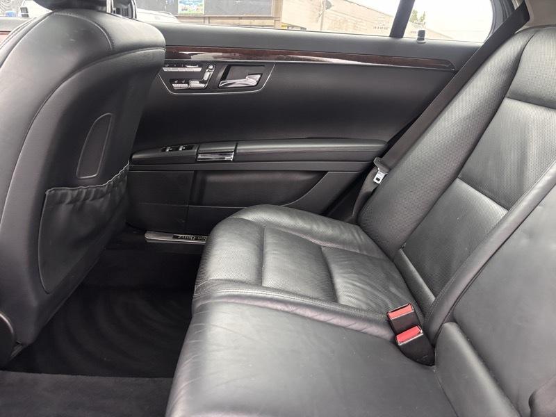 Mercedes-Benz S-Class S550 4-MATIC 2010