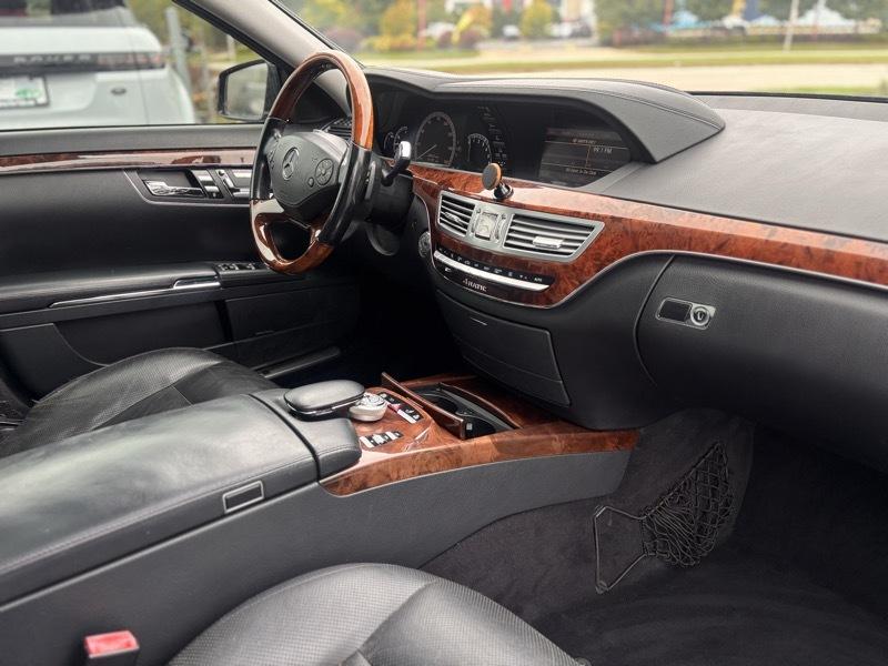 Mercedes-Benz S-Class S550 4-MATIC 2010
