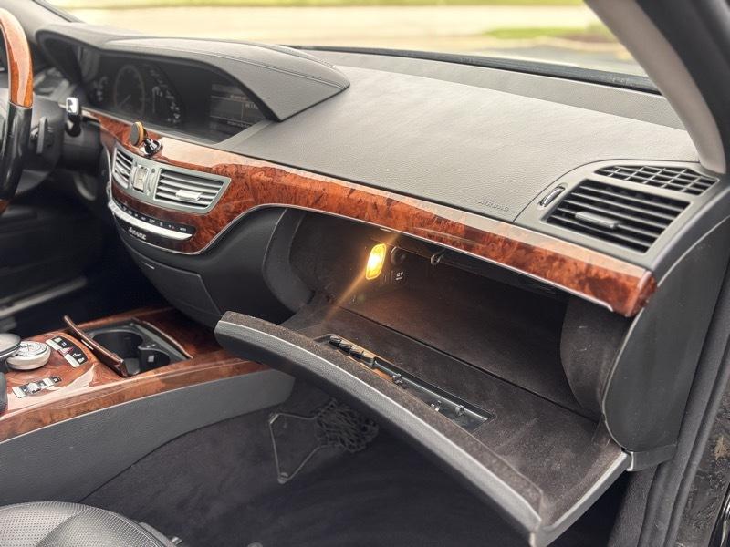 Mercedes-Benz S-Class S550 4-MATIC 2010