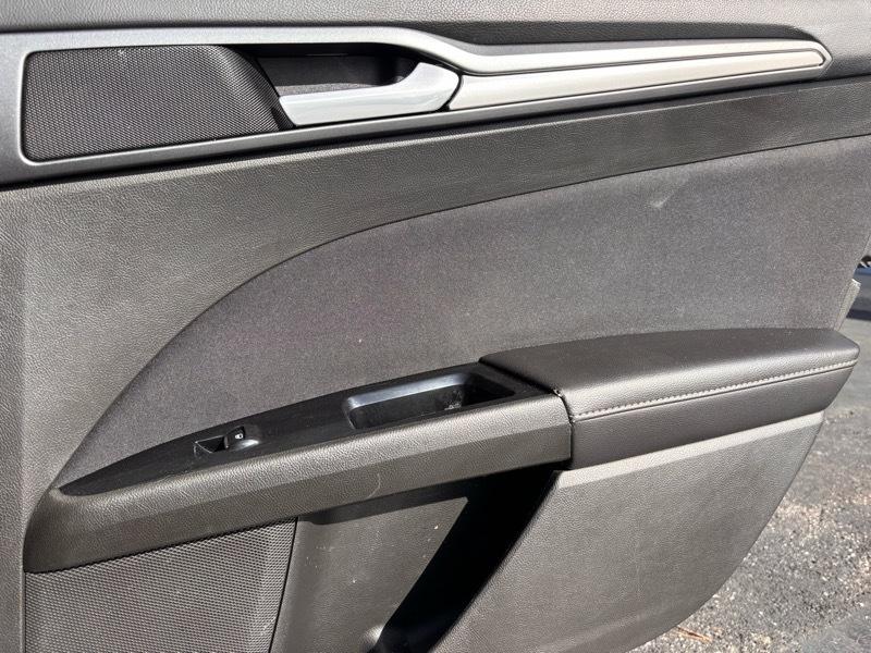 Ford Fusion SE 2014