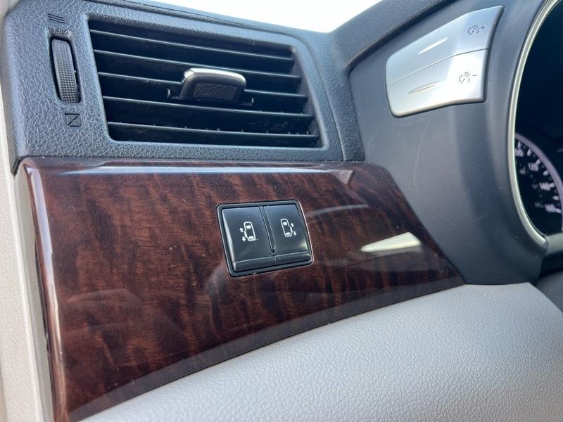 Nissan Quest 3.5 SL 2011