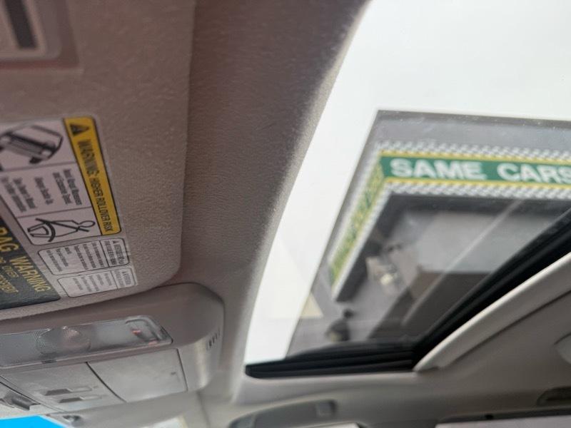 Toyota Sequoia Platinum 4WD FFV 2011