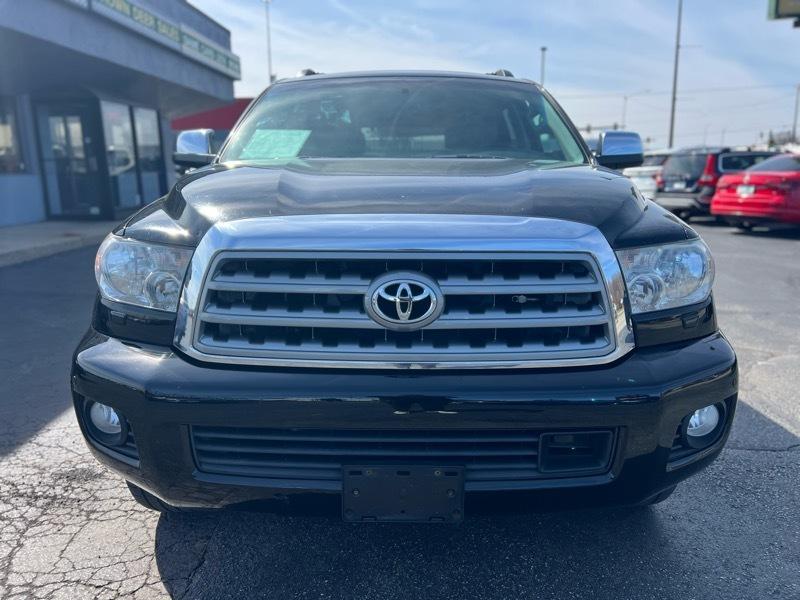 Toyota Sequoia Platinum 4WD FFV 2011