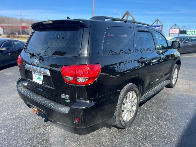 Toyota Sequoia Platinum 4WD FFV 2011