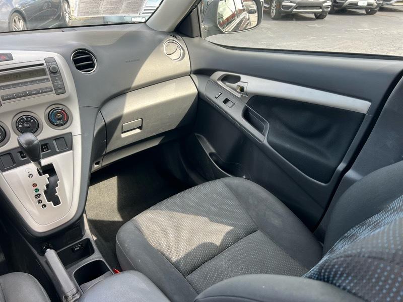 Toyota Matrix Base 4-Speed AT 2009