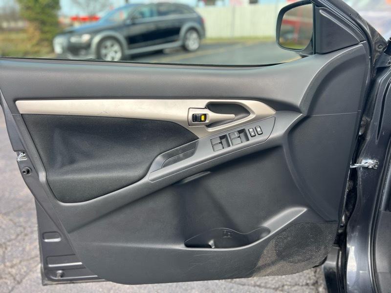 Toyota Matrix Base 4-Speed AT 2009