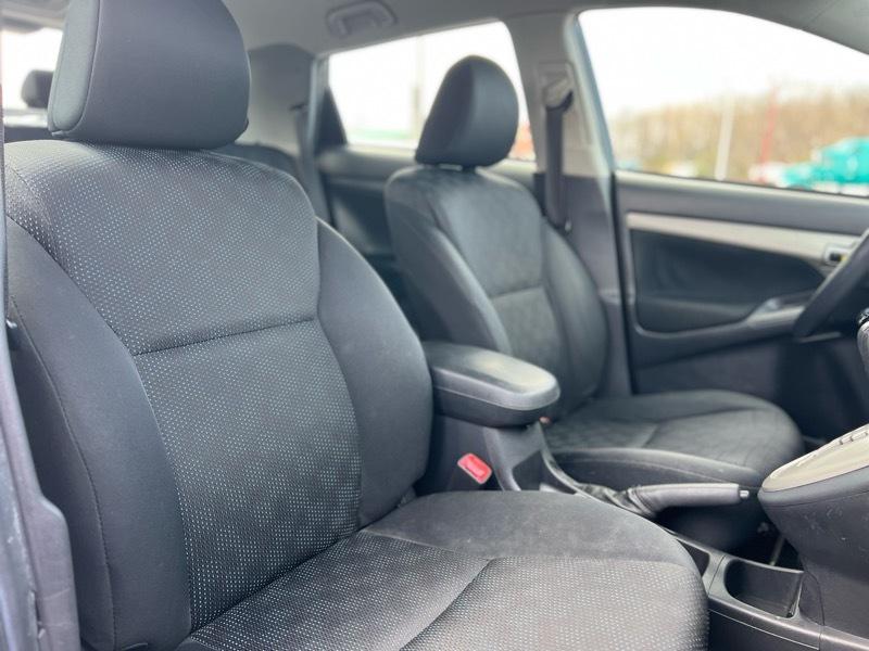 Toyota Matrix Base 4-Speed AT 2009