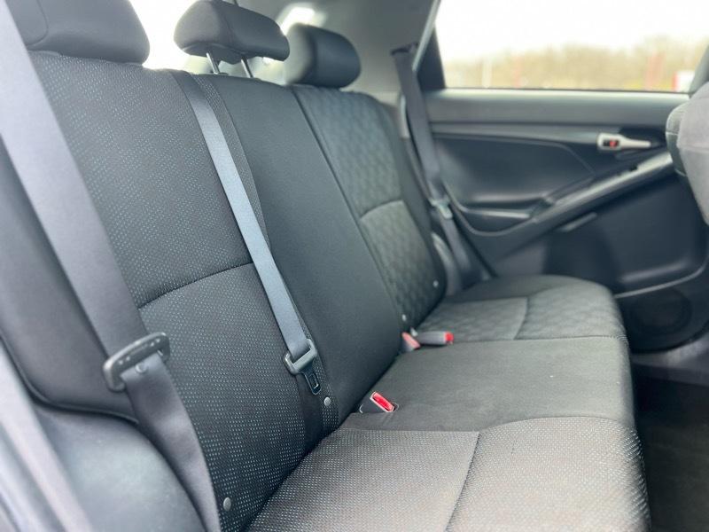 Toyota Matrix Base 4-Speed AT 2009