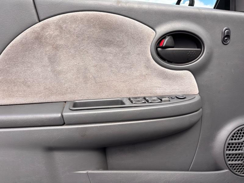 Saturn ION 3 Sedan Automatic 2007