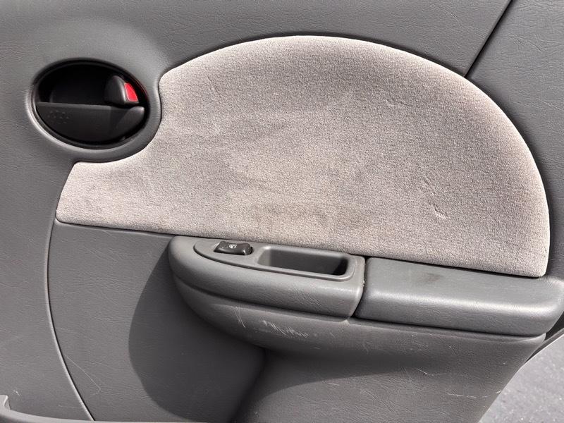 Saturn ION 3 Sedan Automatic 2007